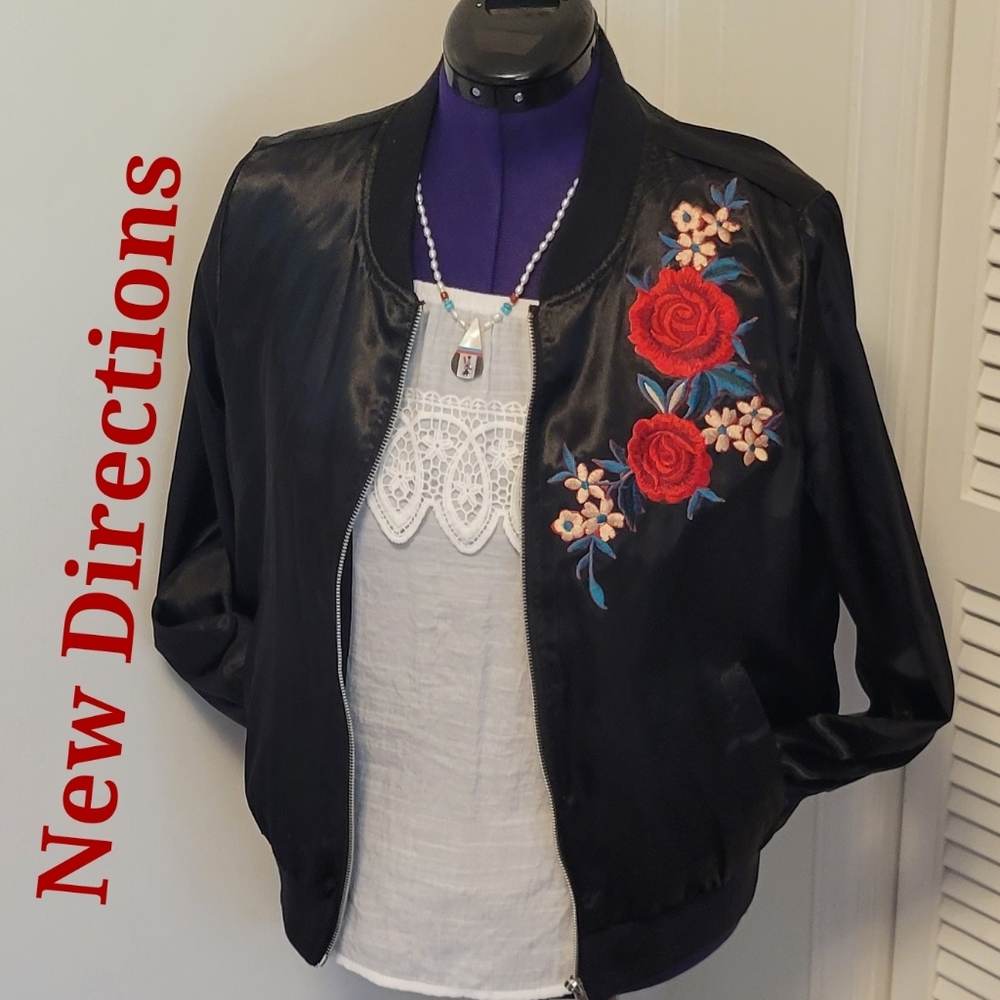 ❣️HP❣️ Bomber Jacket! ND black embroidered floral applique sz: M